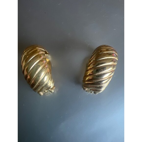Vintage Bergere Half Hoop Gold Tone Ribbed Clip-On Earrings Classic Grannycore M - Picture 6 of 9